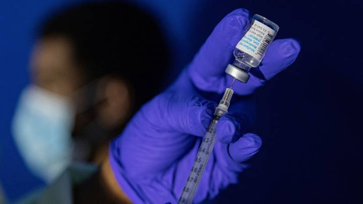 Florida holds 1st workshop on rolling back vaccine mandates