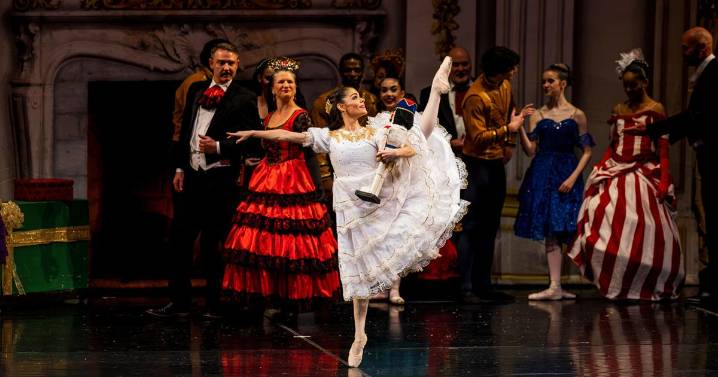 Midlands holiday tradition debuts new enhancement