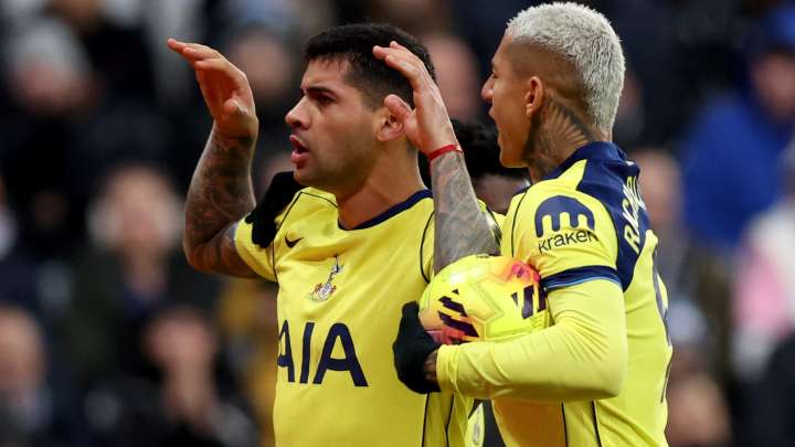 'Grow up' - Tottenham players slammed by Troy Deeney for 'embarrassing' gesture