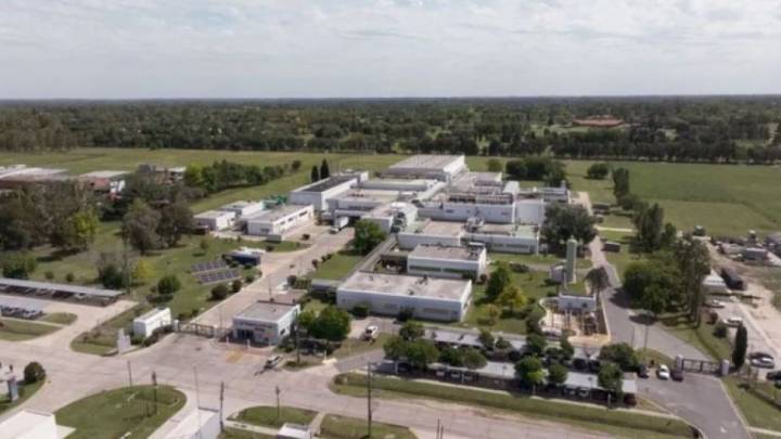 Bayer marca un quiebre en la industria: su planta de Pilar ya opera con 100% de energía verde