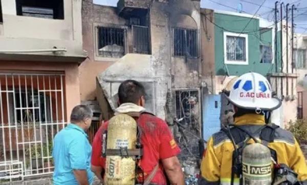 Valiente bombero rescata a joven de incendio en su casa en Matamoros, Tamaulipas