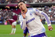 Man City and Aston Villa win to stay in touch with Premier League leader Arsenal