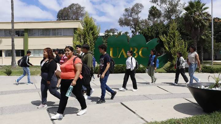 Firma UABC convenio para prácticas profesionales de Turismo y Mercadotecnia