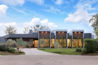 Orlando estate brings the outdoors in with tree