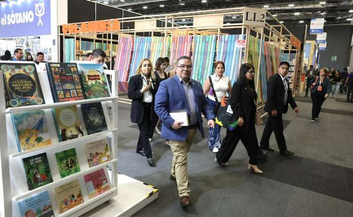 Ministros participan en inauguración de la FIL