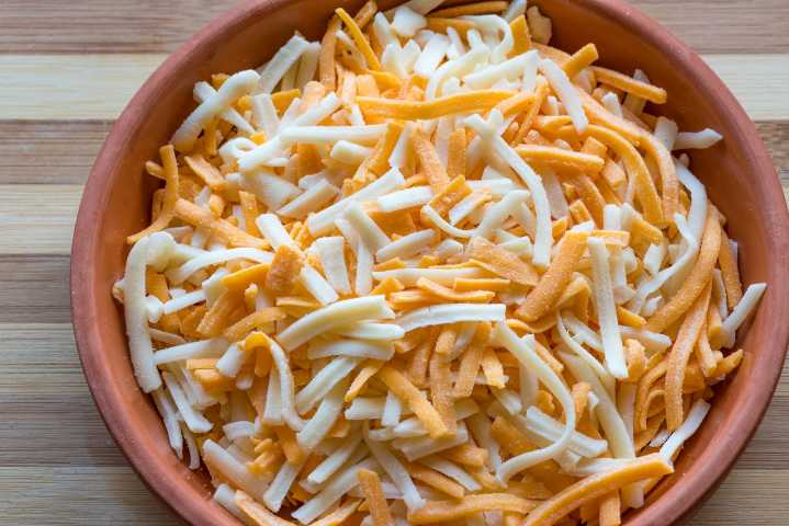 Shredded cheese sold by major retailers Aldi, Walmart and more recalled over serious danger