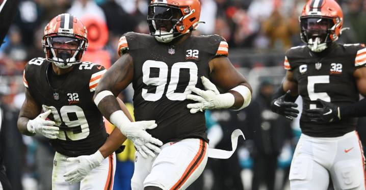 Daily Dawg Chow 12/11; Browns make a bevy of roster moves on Wednesday
