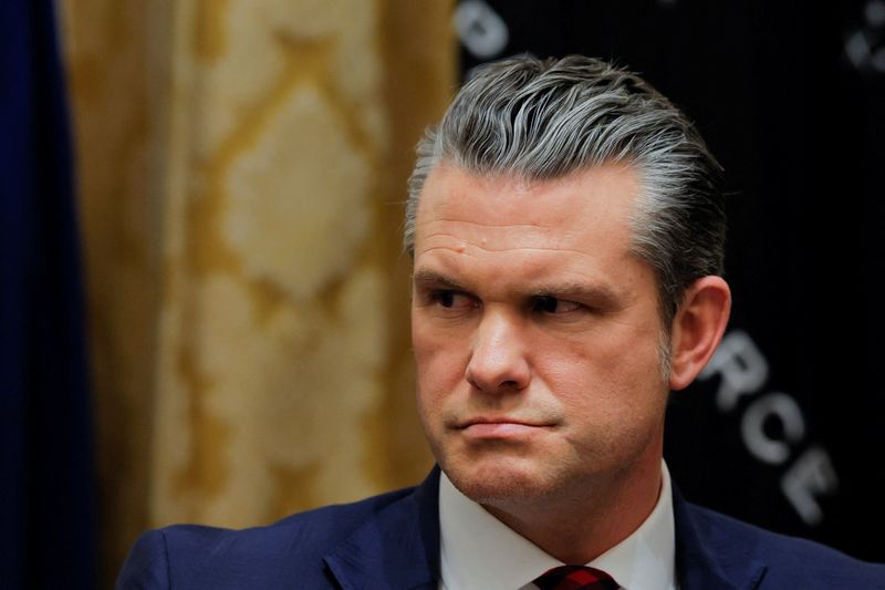 Pentagon review faults Hegseth over Signal messages on Yemen strikes 