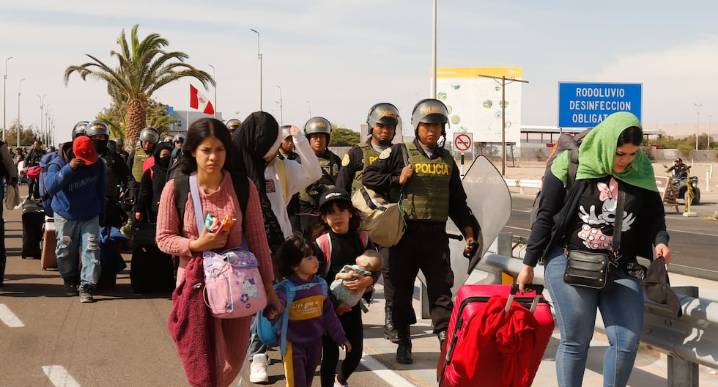 Intensifican operativos de control de identidad y verificación migratoria en Lima Sur