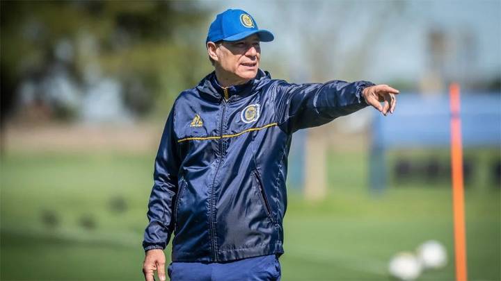 Ariel Holan se fue de Rosario Central