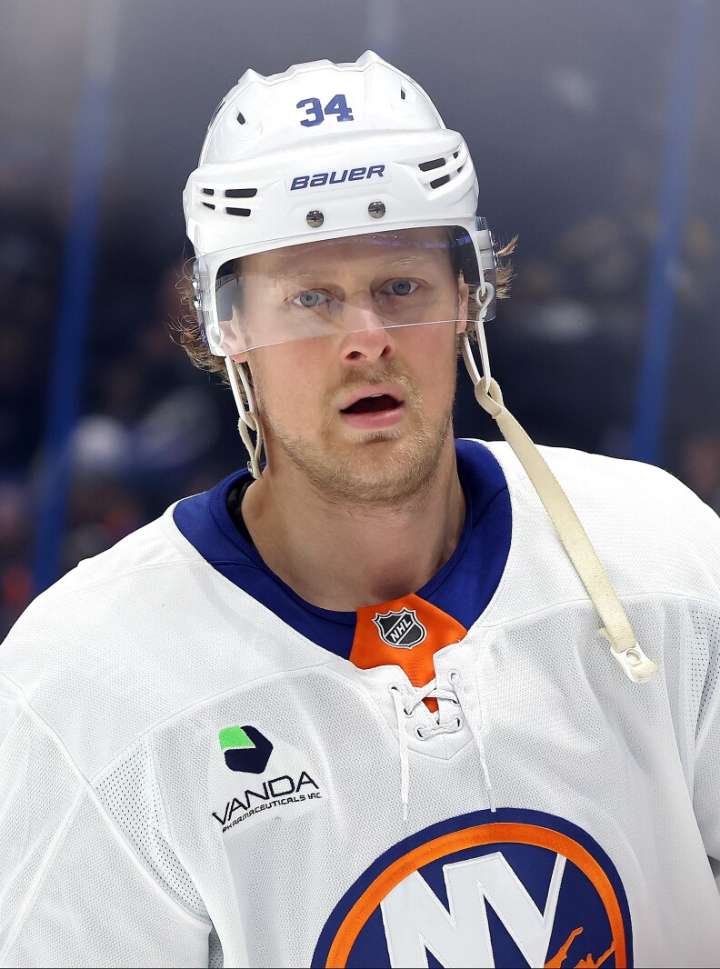 Islanders get defense, just enough offense to beat Lightning again - The Rink Live | Coverage of youth, junior, high school and college hockey