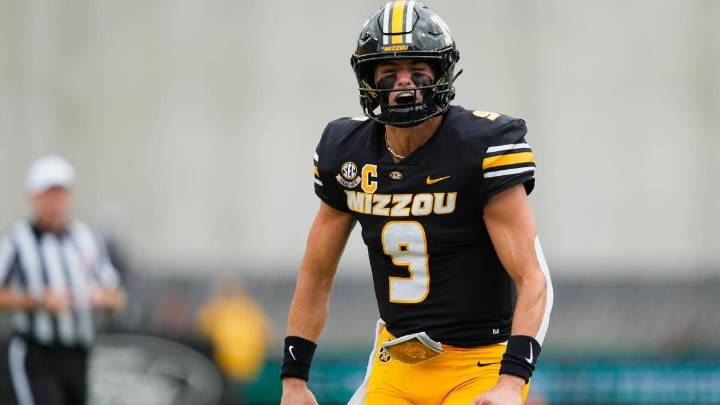 College football odds, picks, betting lines, spreads: 2025