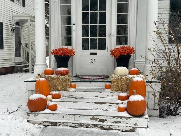 Winter storm dumps snow, rain across southern New England