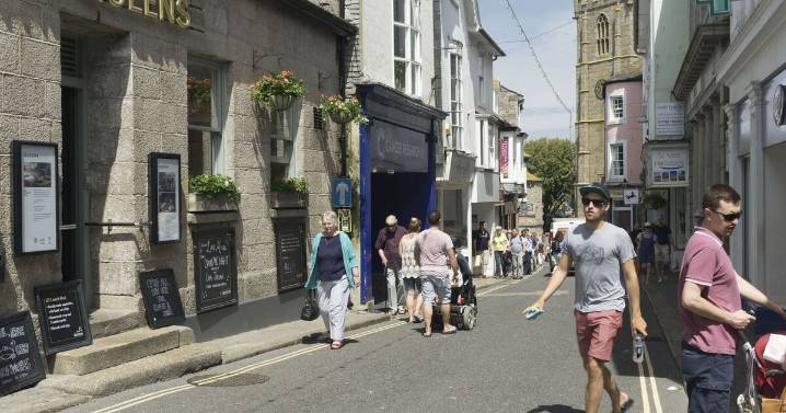 The pretty UK seaside town with frozen-in-time high street full of independent shops 