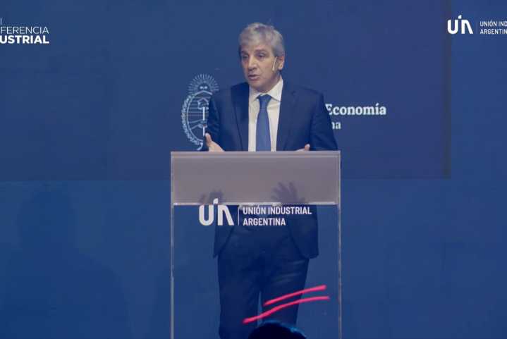 La estrategia oficial. Para sostener el plan, el pragmatismo pesa más que los valores libertarios