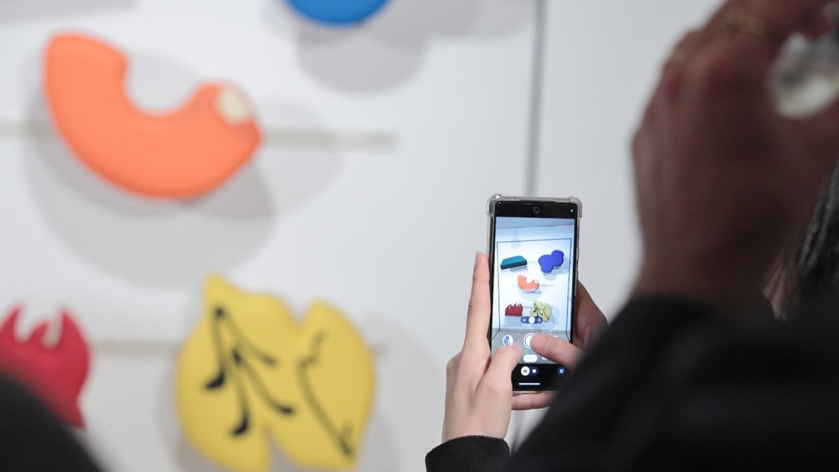 La Biennal de Mislata Miquel Navarro 2025 inaugura la muestra «Pasados Activos» con las 10 obras finalistas