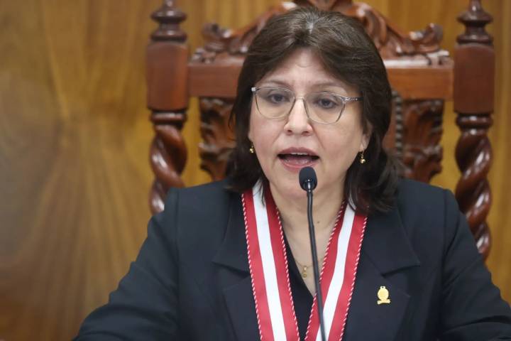 Delia Espinoza asegura que presentará acción de amparo