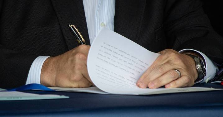 Pritzker signs ‘medical aid in dying’ bill amid religious opposition