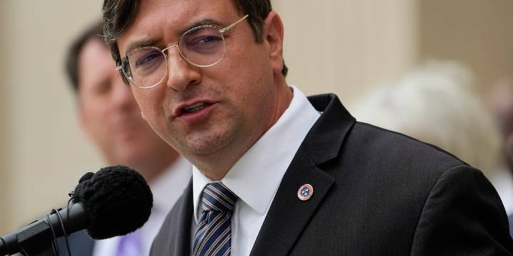 Tennessee AG criticizes College Sports Commission over new agreement