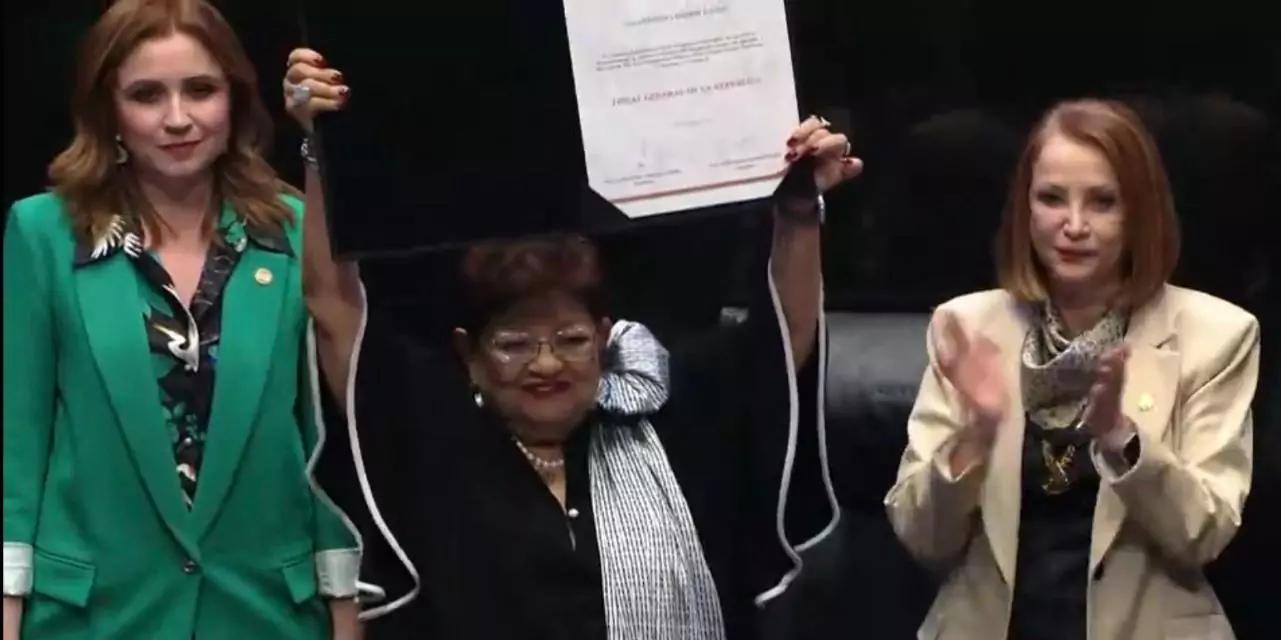 ¡Vaya sorpresa! Ernestina Godoy es elegida nueva titular de la FGR