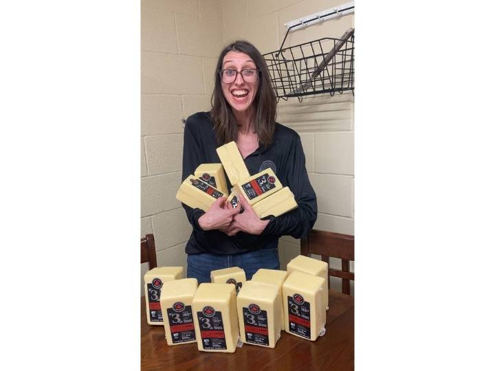 Maple Dale Cheese aiding United Way with special