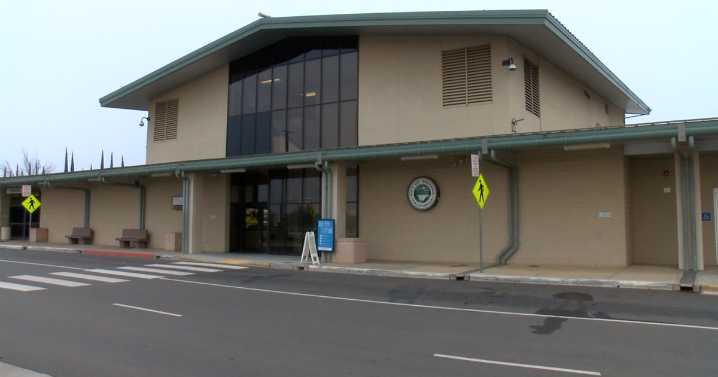 Persistent tule fog in the valley causing flight delays and cancellations at Redding Regional Airport
