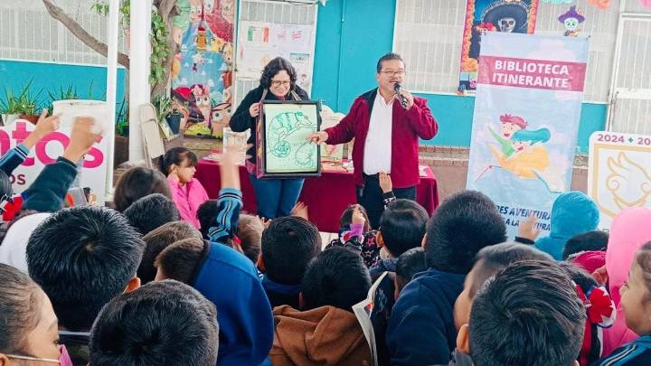 Promueven el hábito de la lectura en escuelas de Nuevo Laredo con el programa 'Biblioteca Itinerante'