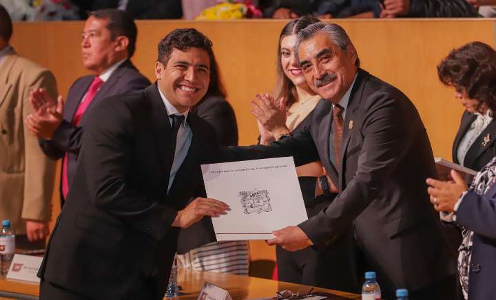 Estudiantes de la UAEH inician el camino profesional para cambiar su entorno