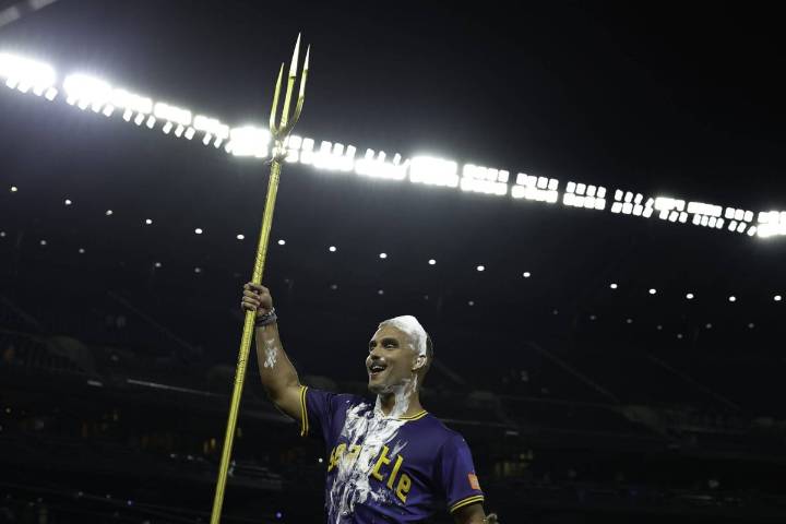 Mariners send top-100 prospect Harry Ford to Nationals for reliever Jose A. Ferrer