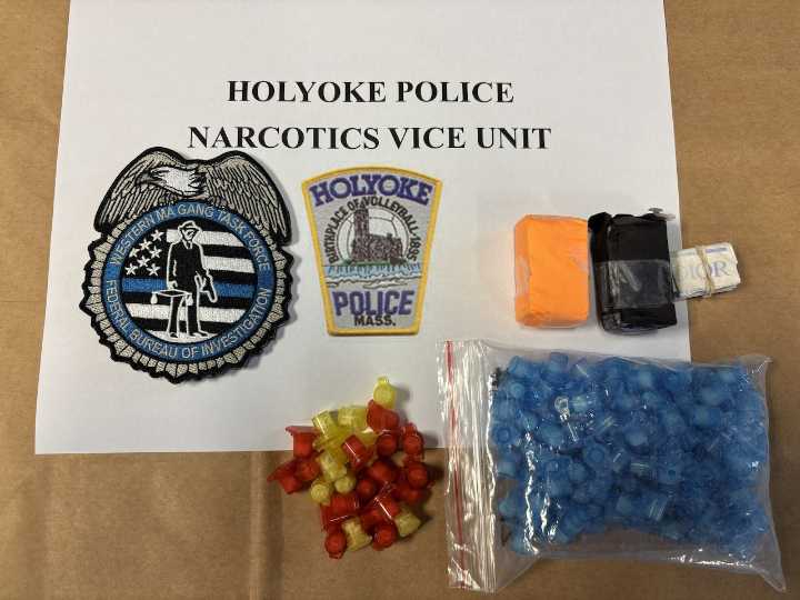 Detectives find cocaine, heroin in Holyoke after property search; 3 flee scene