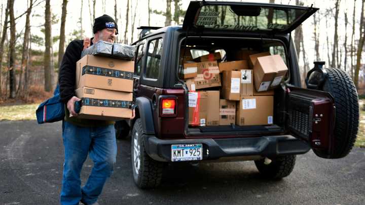 Amazon explores building its own delivery network to replace USPS deal