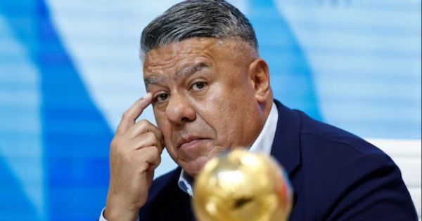 La foto con Messi que el "Chiqui" Tapia buscó y terminó desatando un escándalo en la AFA