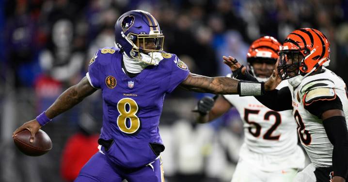 Bengals' defenders Joseph Ossai and Myles Murphy are stepping up in the absence of Trey Hendrickson