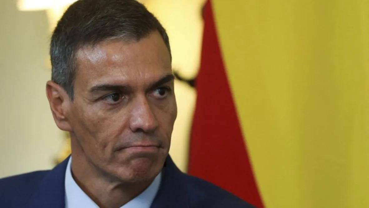 "Las operaciones de EE.UU. en aguas internacionales desafían el derecho internacional", sostuvo Pedro Sánchez