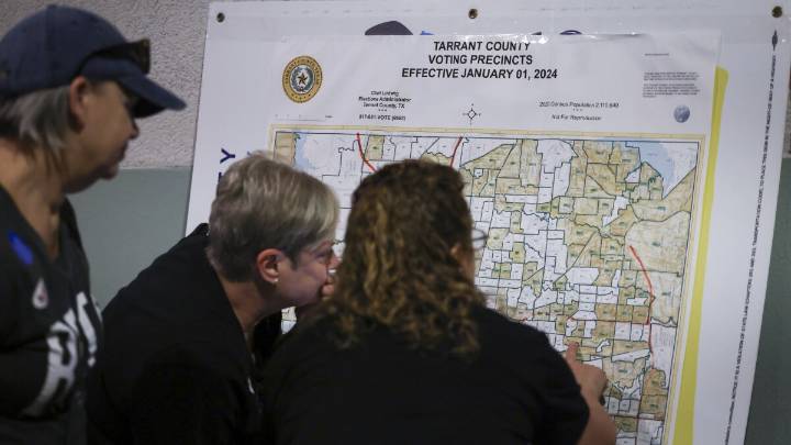 Lawsuit accusing Tarrant County of racial gerrymandering dropped, one remains