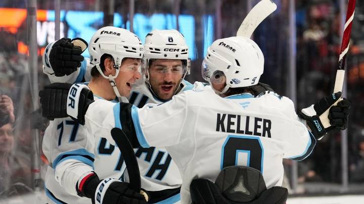 Peterka has 2 goals and 2 assists, Vejmelka gets first shutout of season as Mammoth beat Ducks 7