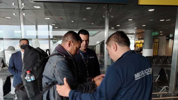 Prófugo colombiano es devuelto desde Chile: tenía activas cinco órdenes de captura