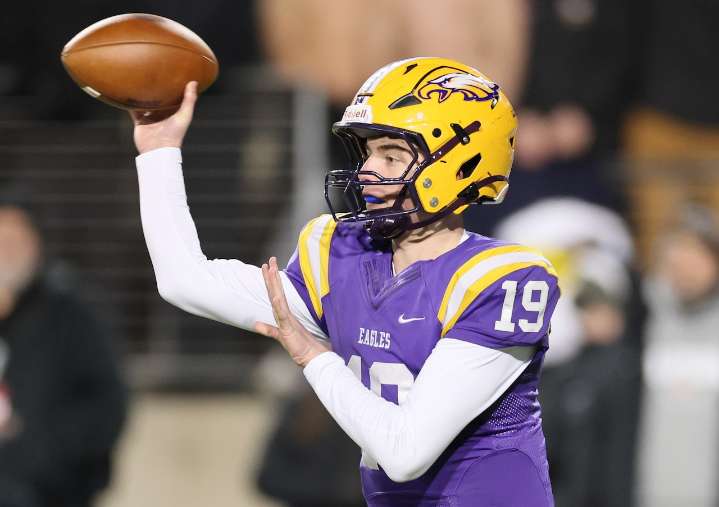 Blake Elder’s patience leads to record performance in state championship for Avon