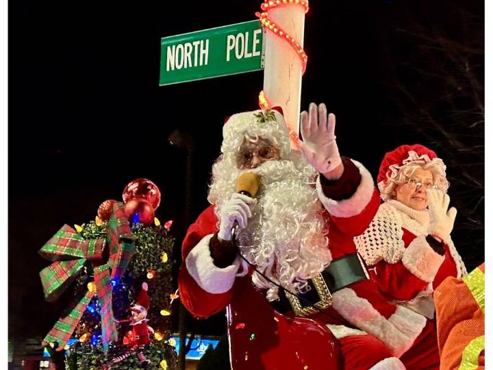 Leamington Santa Claus Parade a hit with all ages