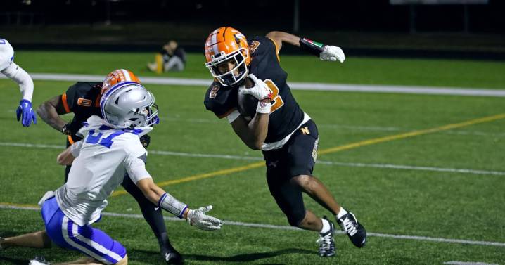 Fort Wayne football players excel in basketball