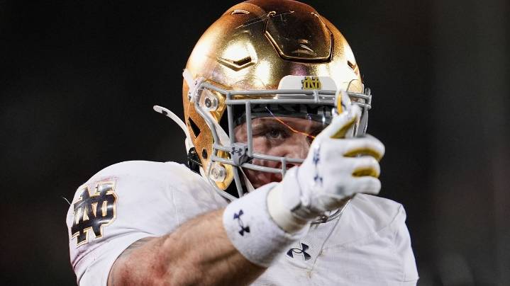 Love gets hurt but returns as No. 9 Notre Dame routs Stanford 49