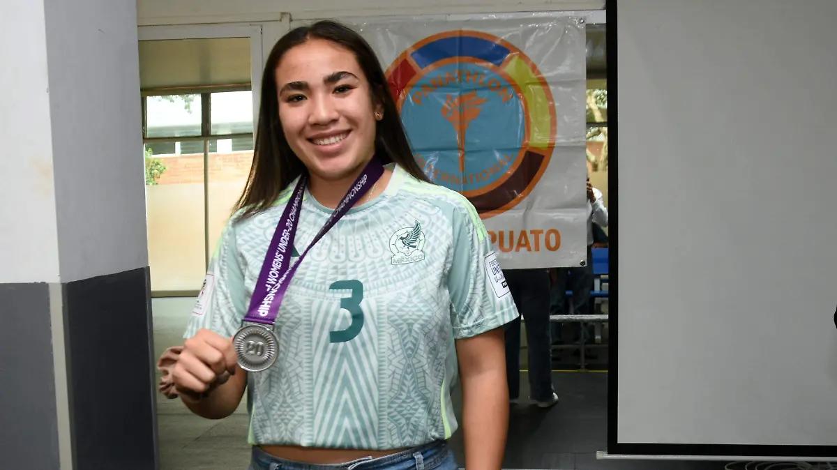 Triunfa Natalia Muñoz con Tigres y es reconocida por Panathlon Club Irapuato