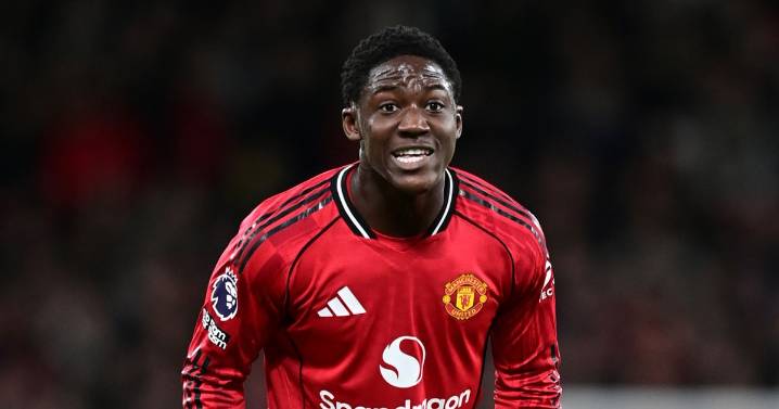 Man Utd make final transfer decision on next signing after Kobbie Mainoo call