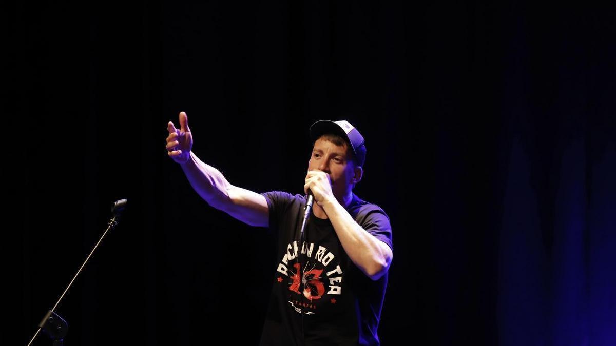 Grison, de la "La Revuelta", debuta en Gijón con "En bucle": "Invitaría a Lucas, de 'Andy y Lucas' y me haría dos o tres temas con él"