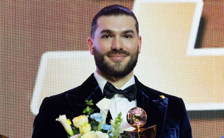 Azulejos acuerdan el fichaje del mexicano Cody Ponce