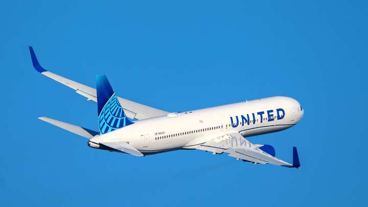 United Airlines Odor Forces Flight To Abandon The Atlantic In The Same Way As Delta Days Ago