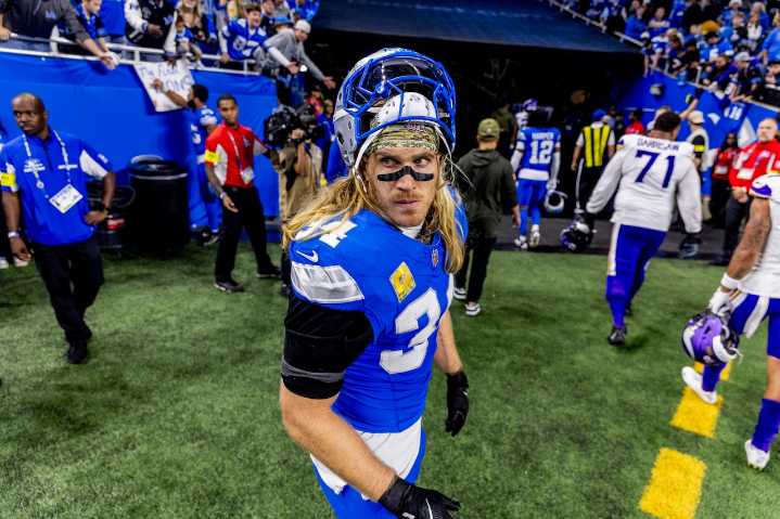 Lions linebacker hit with hefty fine for unnecessary roughness