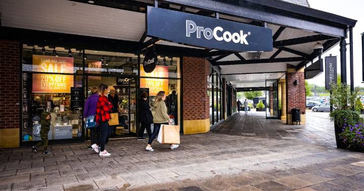 Procook cuts losses as sales rise and looks to open more stores