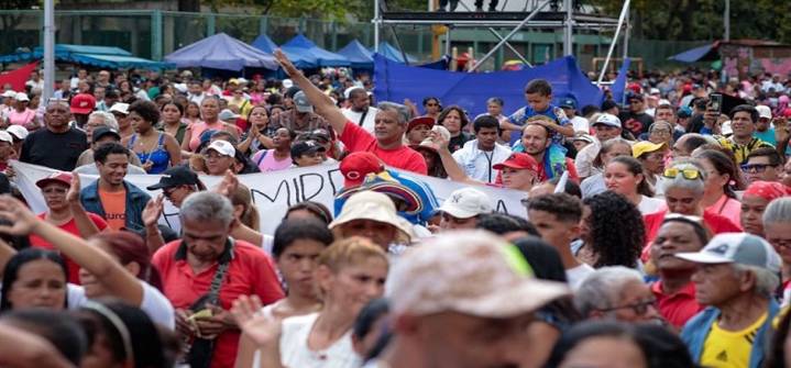 Pueblo marcha para juramentar Comandos de Comunidades Bolivarianos Integrales