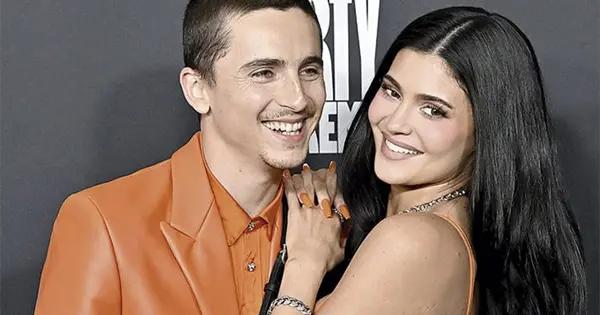 TIMOTHÉE Y KYLIE JENNER VISTEN IGUAL EN ESTRENO DE FILME
